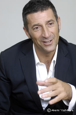 �p���c�F�b�^�E�W���[�����@�u���[�L�����w�уC���^�r���[�v